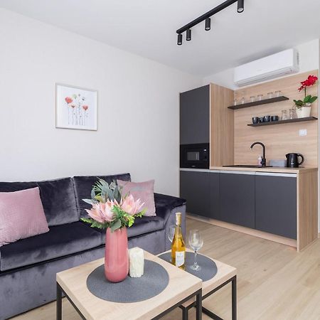 Modern Apartment Srodmiescie Krakow By Noclegi Renters Bagian luar foto