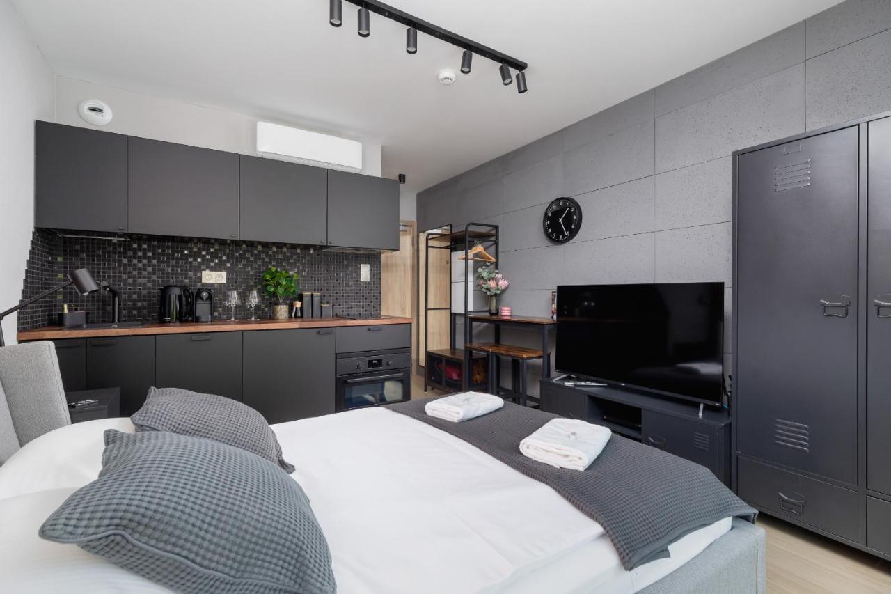Modern Apartment Srodmiescie Krakow By Noclegi Renters Bagian luar foto