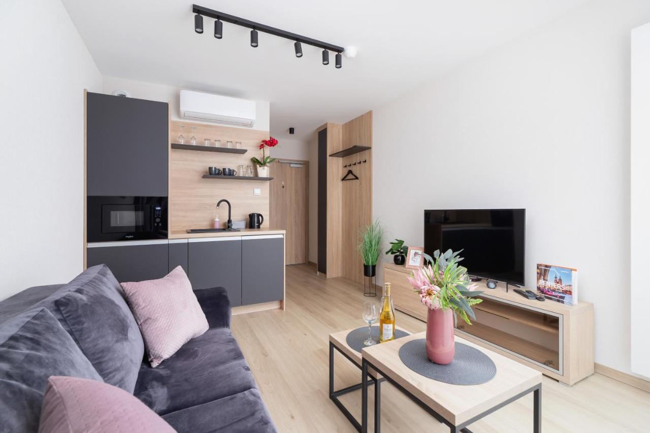 Modern Apartment Srodmiescie Krakow By Noclegi Renters Bagian luar foto