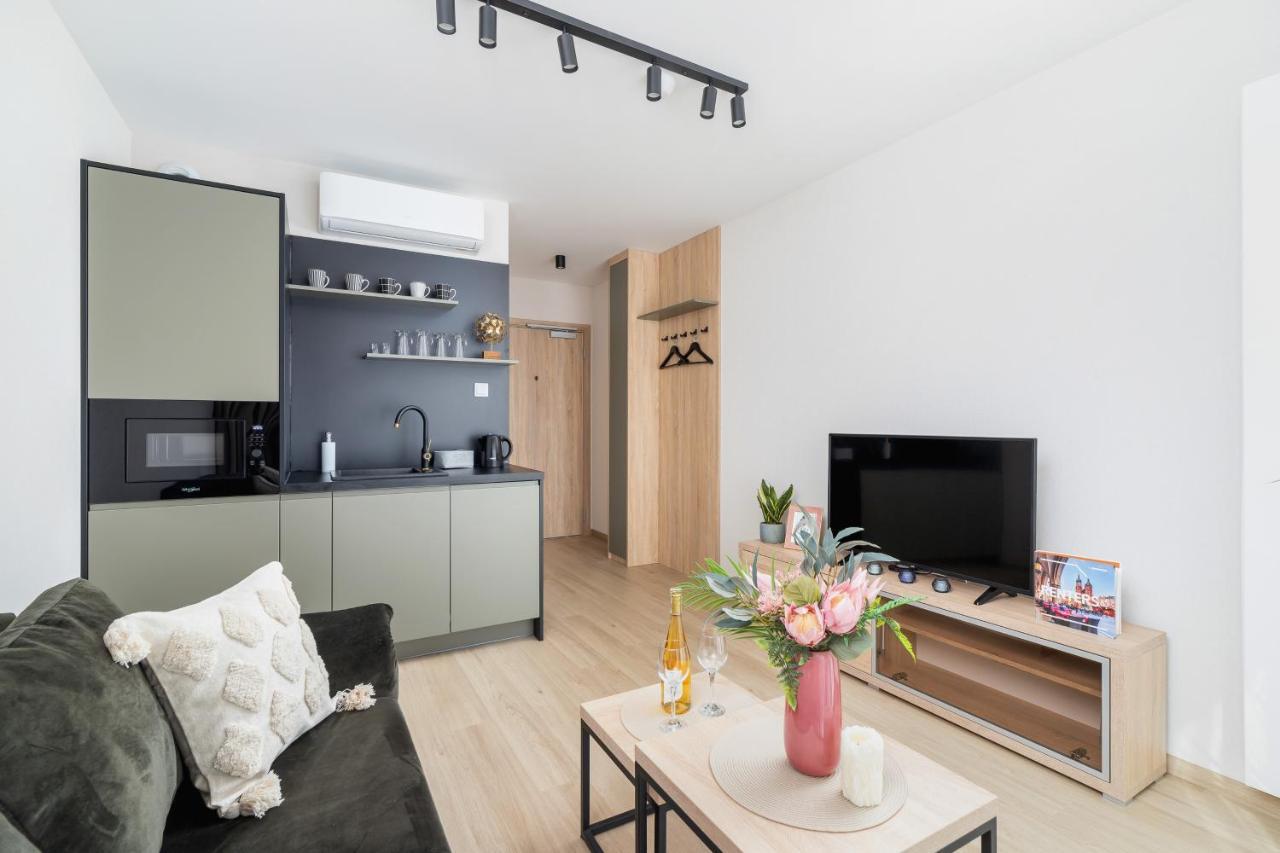 Modern Apartment Srodmiescie Krakow By Noclegi Renters Bagian luar foto